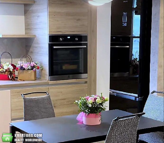 Sell 3-room apartment. Киев, Максимовича — photo 1