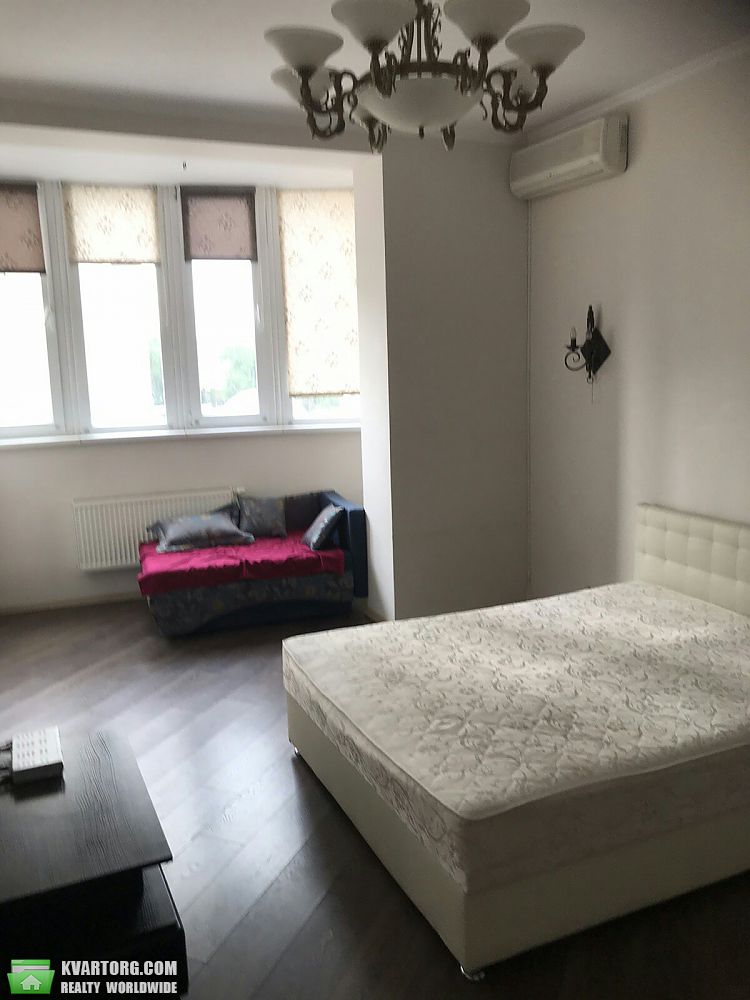 Rent out 1-room apartment. Киев,  Руданского — photo 2