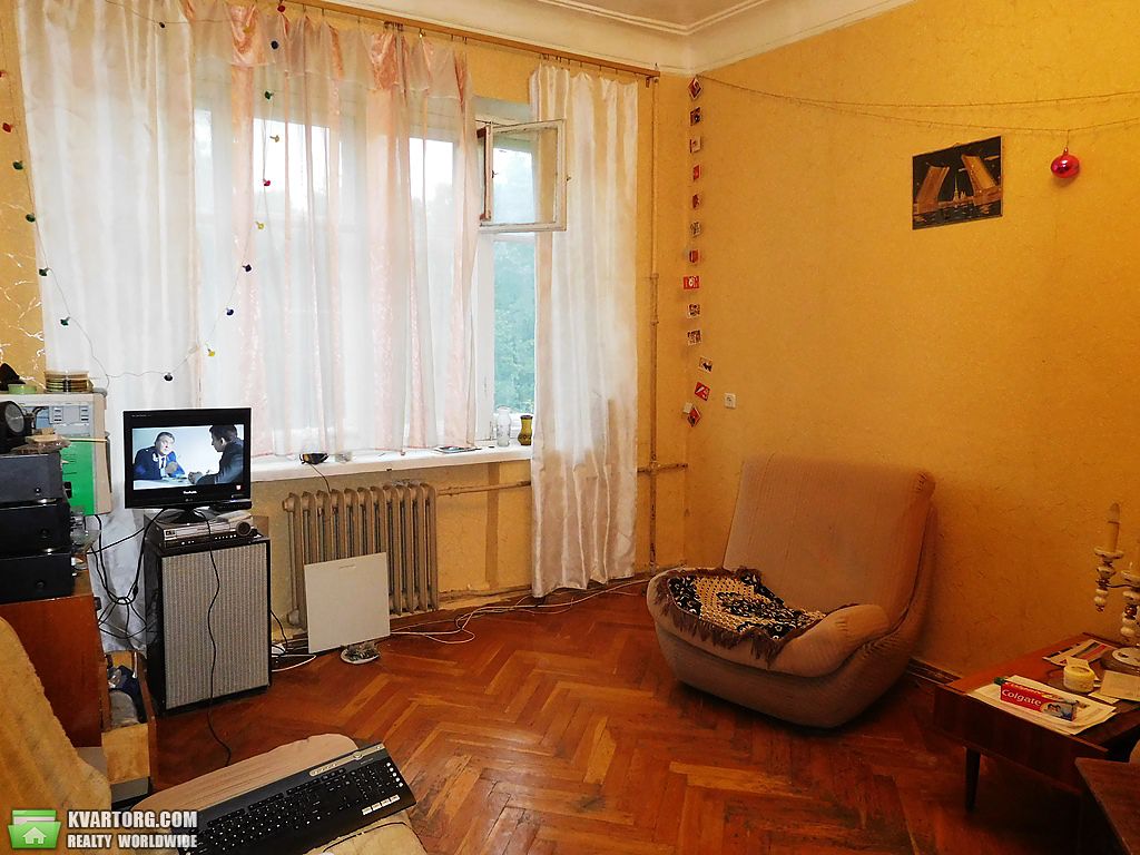 Sell 4-room apartment. Киев,  Артиллерийский пер — photo 1