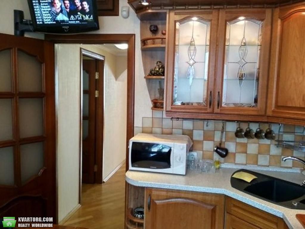 Rent out 3-room apartment. Киев,  Мельникова — photo 6