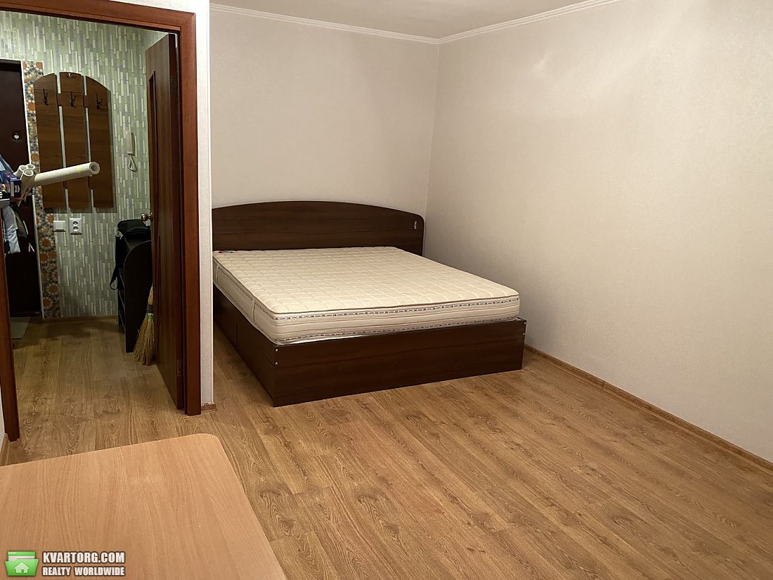 Rent out 1-room apartment. Киев, Луценко — photo 1