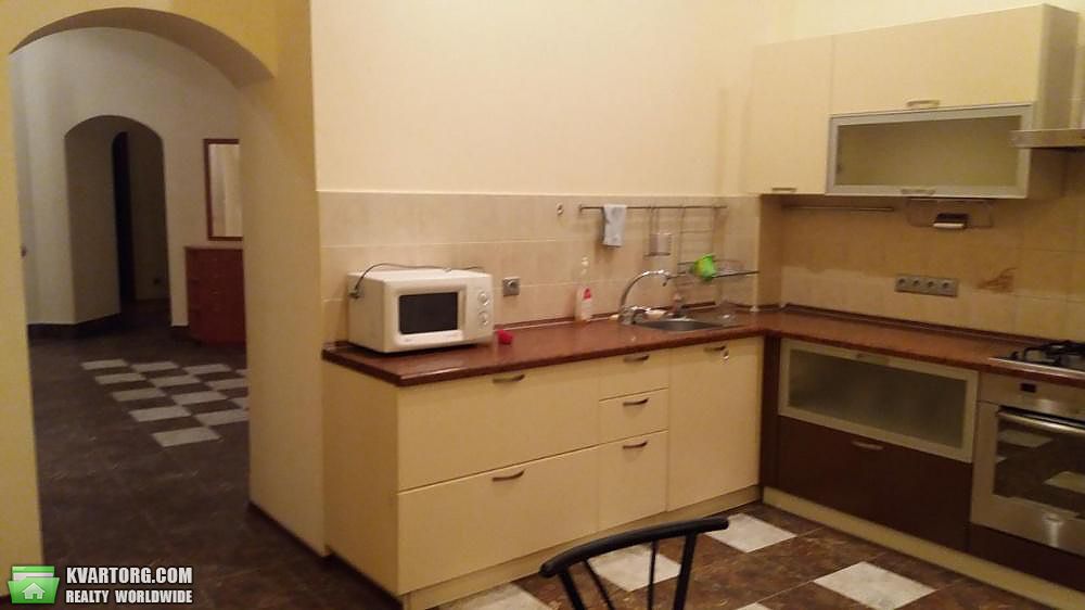 Rent out 4-room apartment. Киев,  Тарасовская — photo 4