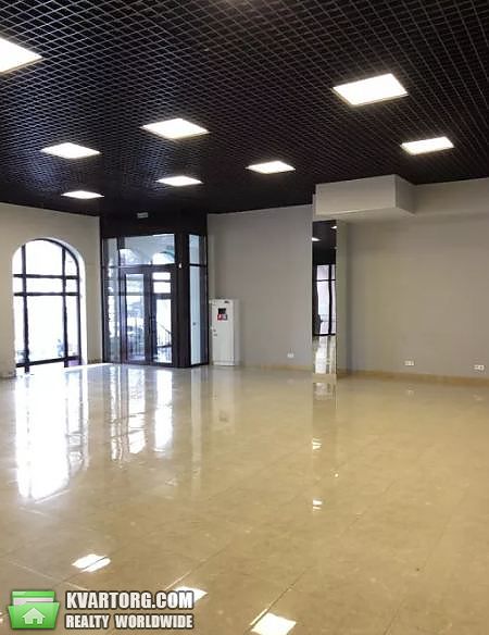 Rent out shop. Киев,  Верхний Вал — photo 4
