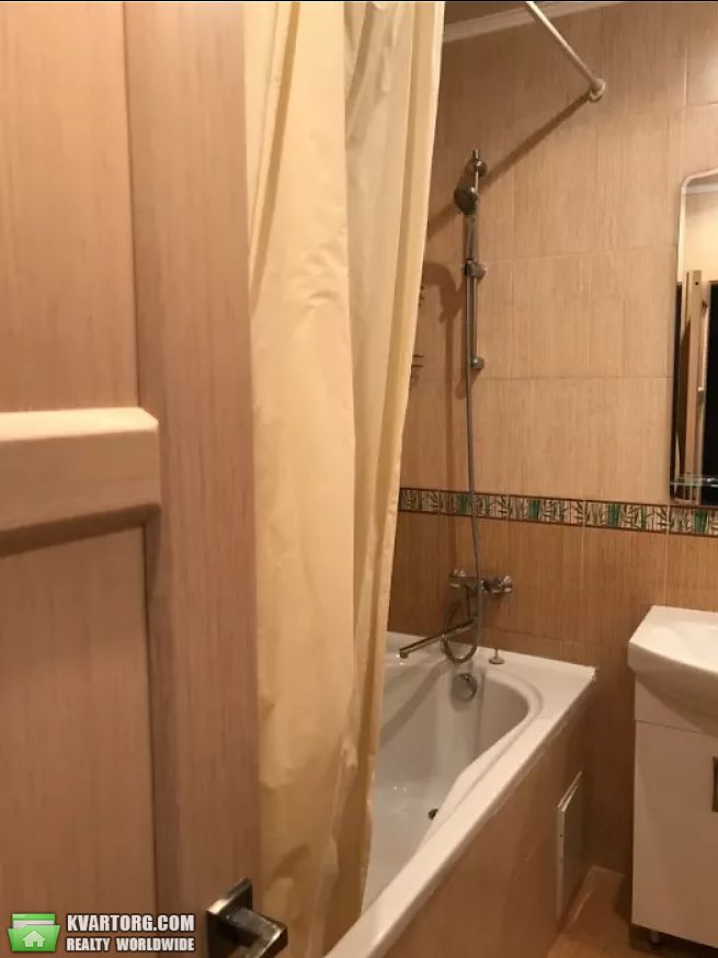 Rent out 1-room apartment. Киев,  Чавдар — photo 8