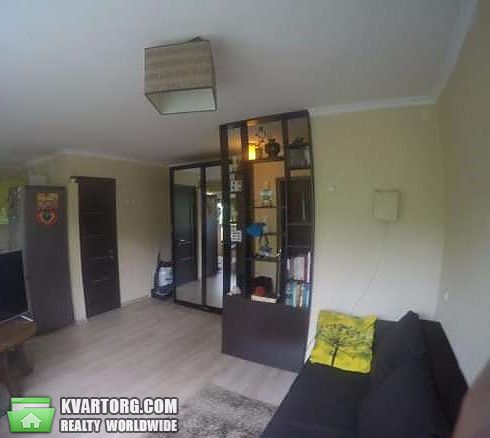Sell 2-room apartment. Киев, Метростроевская — photo 2