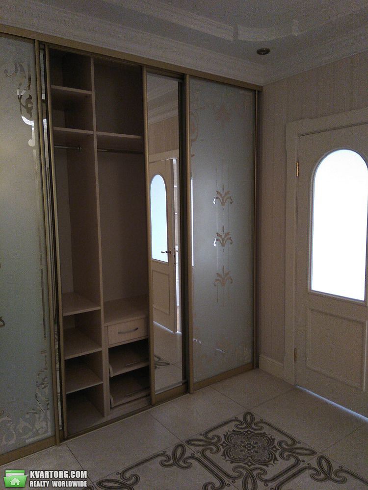 Rent out 1-room apartment. Киев,  Днепровская наб — photo 2