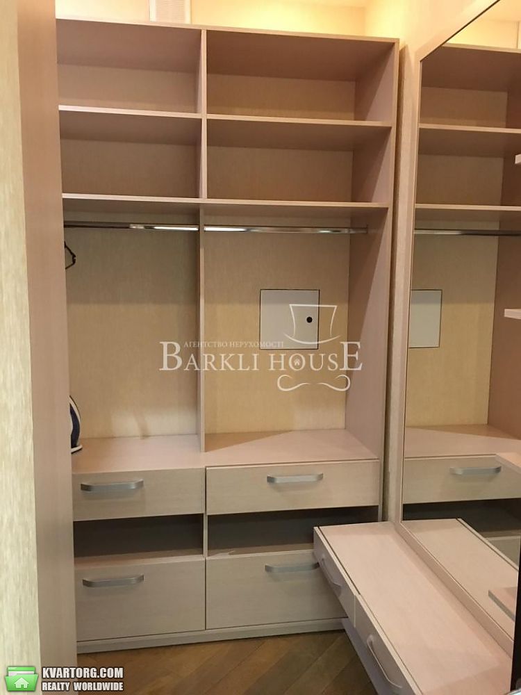 Rent out 2-room apartment. Киев,  Старонаводницкая — photo 9