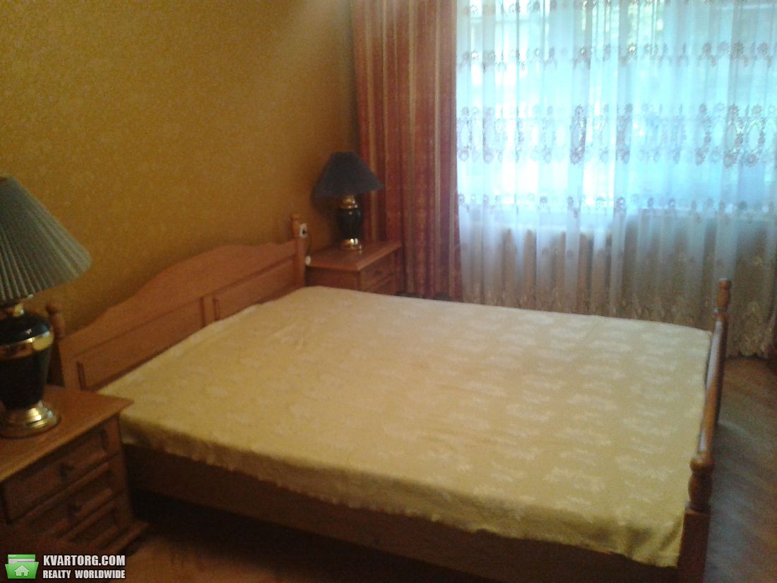 Rent out 2-room apartment. Киев,  Ереванская — photo 2