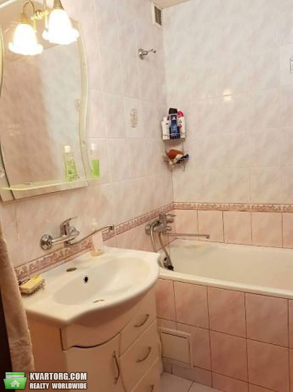 Sell 2-room apartment. Киев,  Милютенко — photo 9