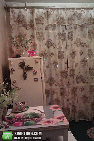 Sell 2-room apartment. Киев, Российская — photo 4