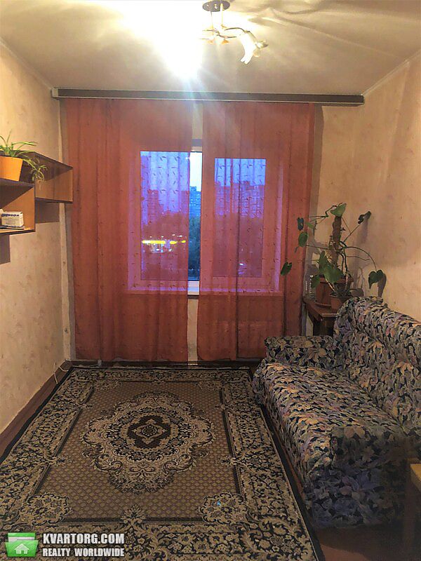 Sell 3-room apartment. Киев,  Радужная — photo 1