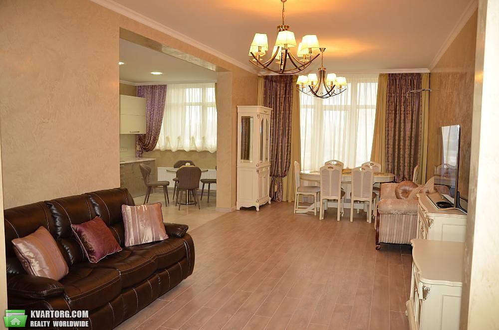 Rent out 4-room apartment. Киев,  Драгомирова — photo 1