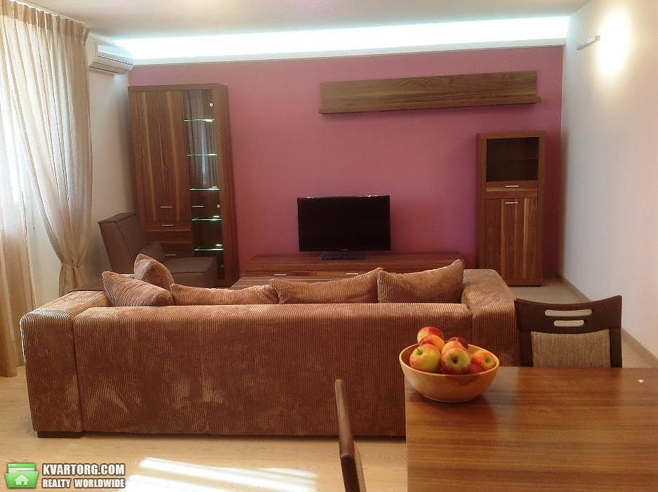 Rent out 3-room apartment. Киев, Деловая — photo 1