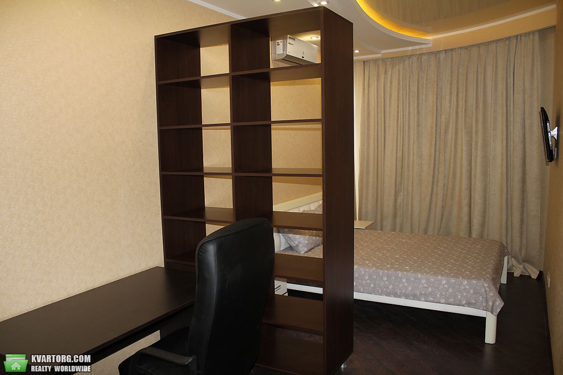 Rent out 3-room apartment. Одесса, военный спуск — photo 5