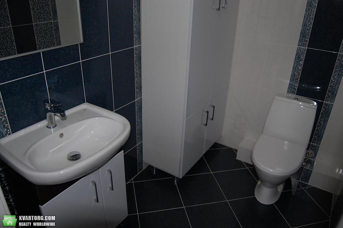 Rent out 2-room apartment. Киев, Патриарха Скрыпника — photo 9