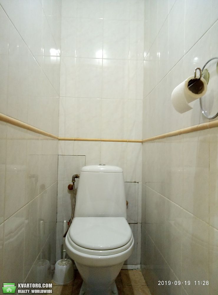 Rent out 2-room apartment. Киев, Оболонская площадь — photo 10