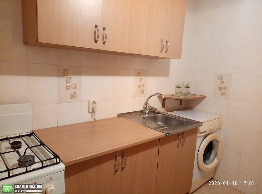 Rent out 1-room apartment. Киев,  Правды пр — photo 3