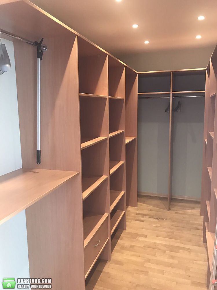 Rent out 4-room apartment. Киев,  Львовская — photo 3
