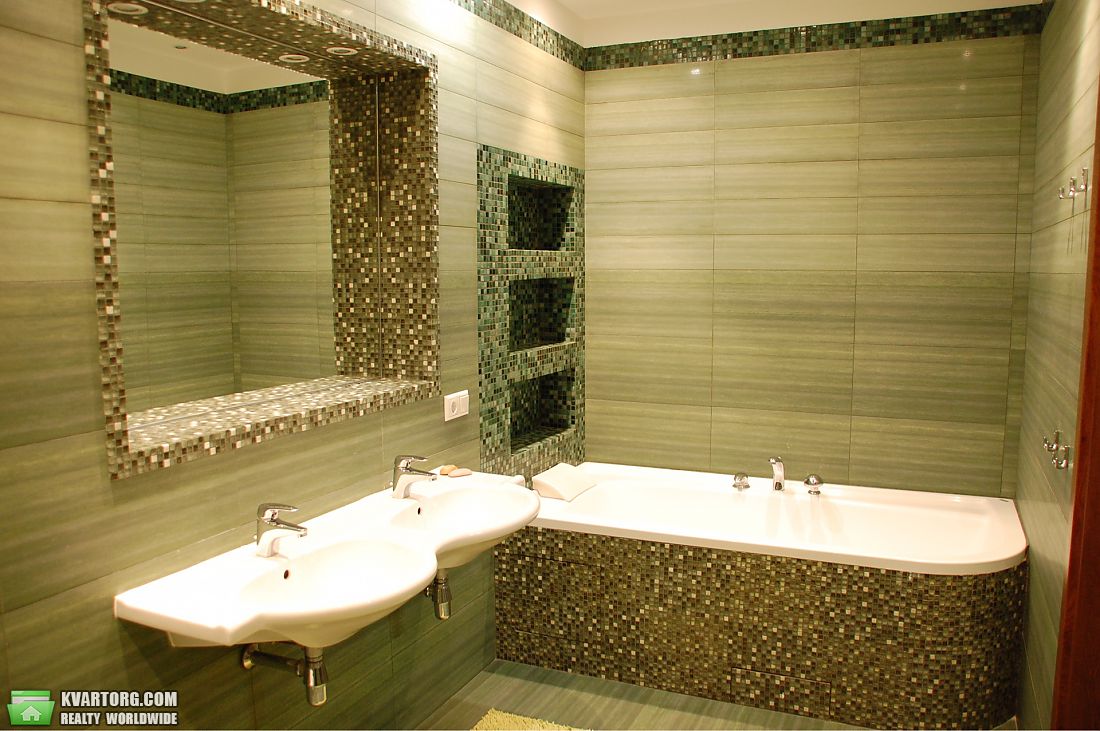 Rent out 4-room apartment. Киев,  Срибнокильская — photo 8