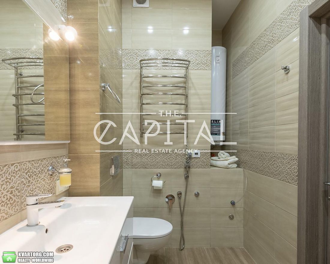 Rent out 2-room apartment. Киев, Евгения Коновальца — photo 6
