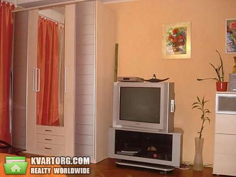 Rent out 1-room apartment. Киев,  Большая Васильковская — photo 1