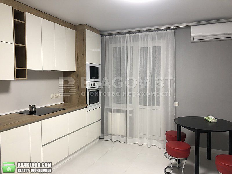 Rent out 2-room apartment. Киев,  Гмыри — photo 1