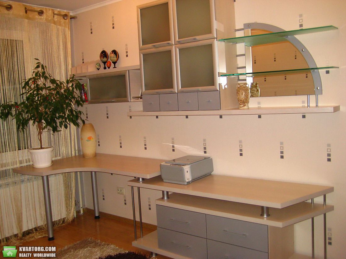 Rent out 2-room apartment. Киев,  Дарницкий бул — photo 4