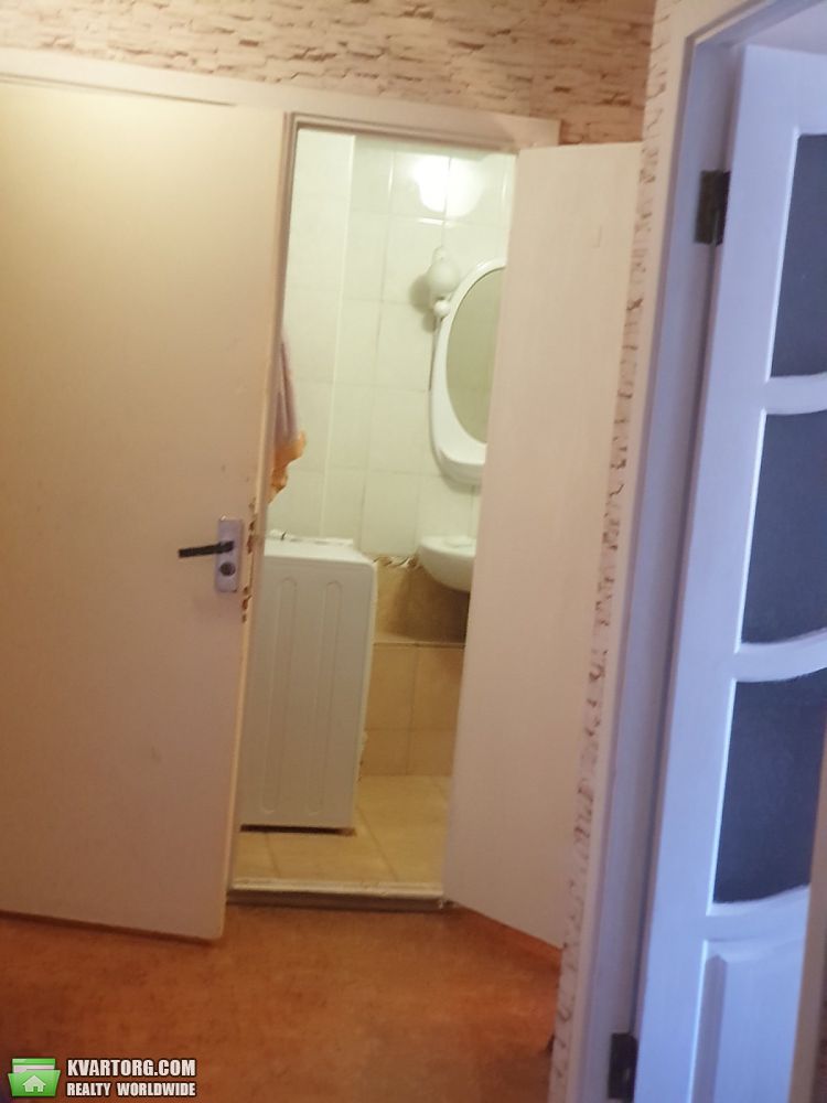Rent out 3-room apartment. Киев,  Волкова — photo 6