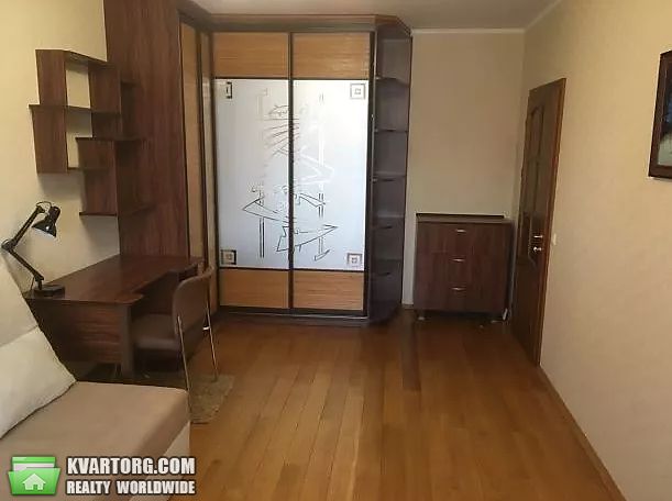 Rent out 2-room apartment. Киев,  Урловская — photo 3