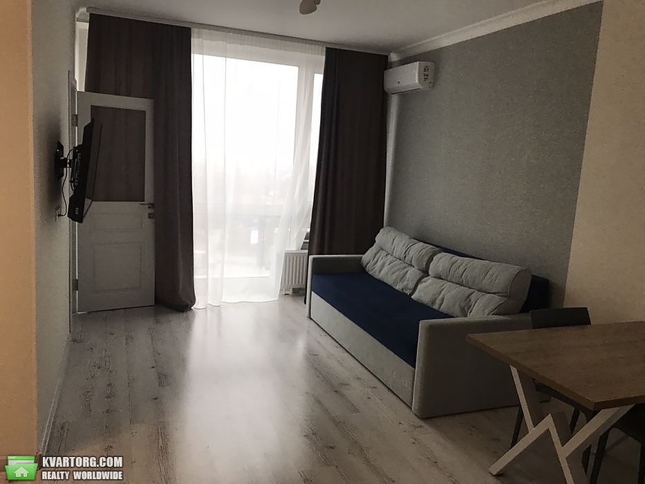 Rent out 2-room apartment. Киев, заречная — photo 1