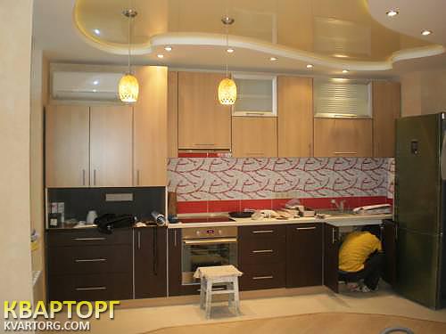 Sell 3-room apartment. Киев,  Маяковского — photo 1