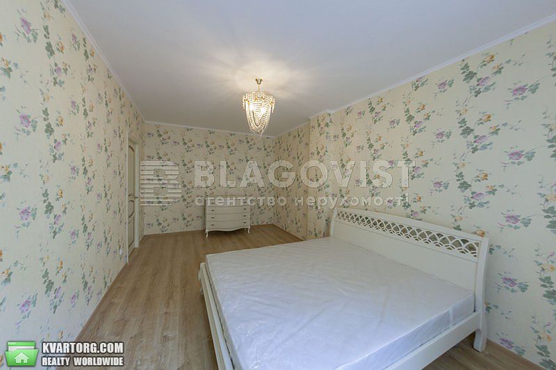 Rent out 2-room apartment. Киев,  Полтавская — photo 2
