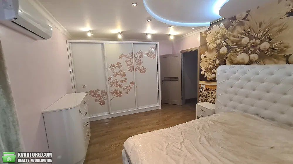 Sell 2-room apartment. Киев,  Ушакова — photo 3