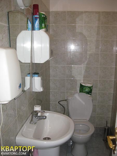 Rent out office. Киев, Жилянская — photo 6