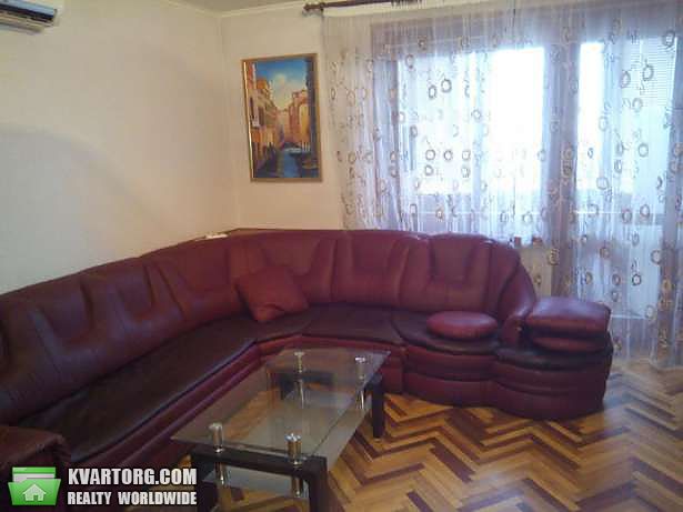 Rent out 3-room apartment. Киев,  Старосельская — photo 1