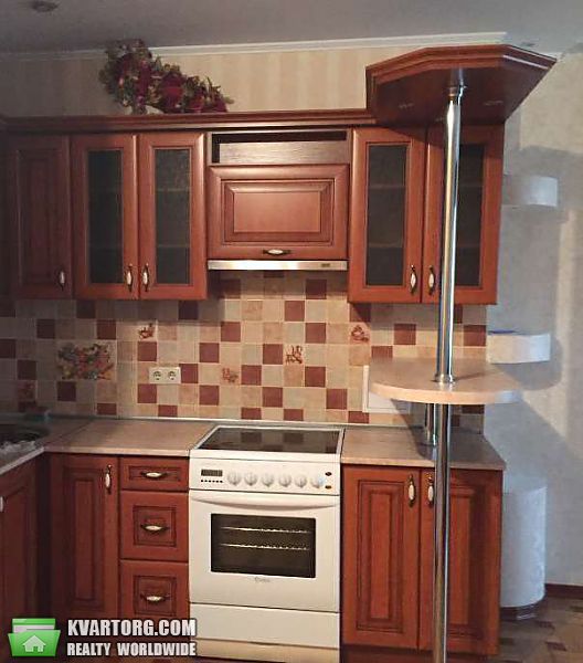 Rent out 2-room apartment. Киев, Харьковское Шоссе — photo 1