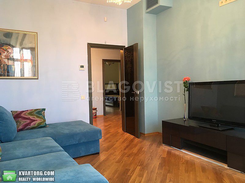 Rent out 2-room apartment. Киев,  Гоголевская — photo 2