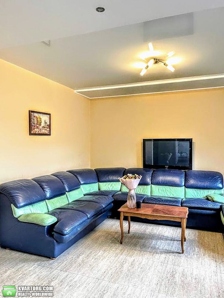 Rent out house. Киев,  Дымерская — photo 1