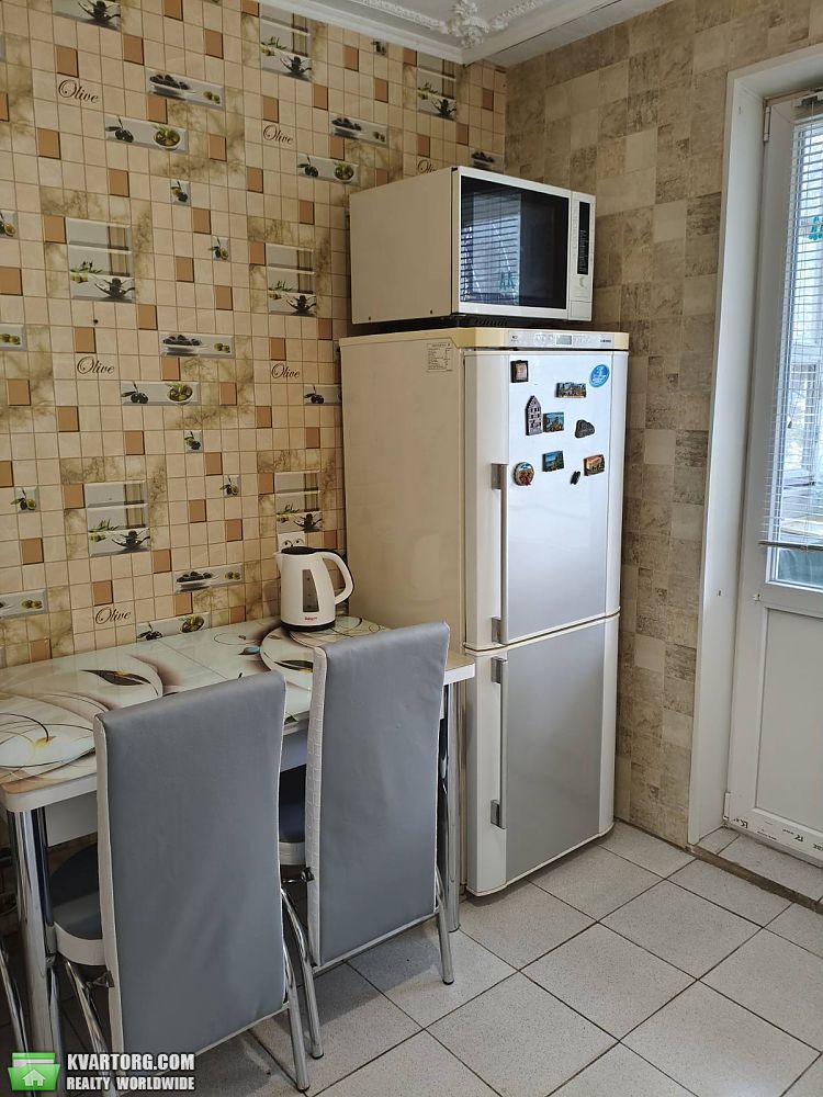 Rent out 3-room apartment. Киев, Патріарха Мстислава Скрипника — photo 2