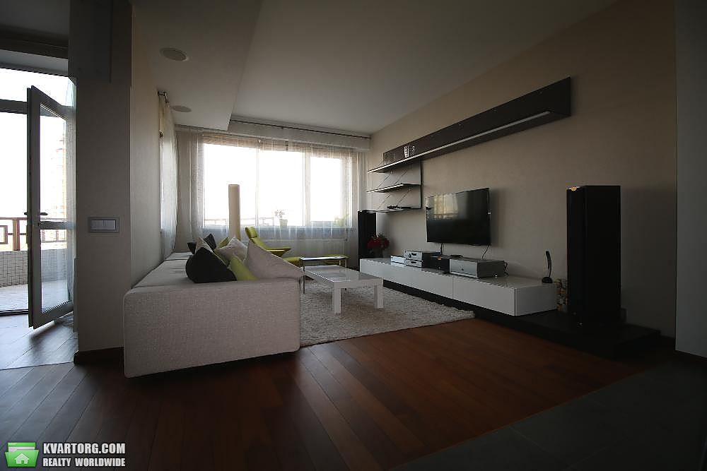 Rent out 3-room apartment. Киев,  Старонаводницкая — photo 3