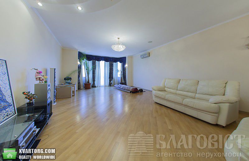 Sell 4-room apartment. Киев,  Щорса — photo 3