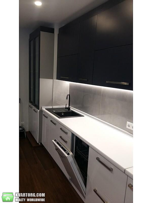 Rent out 2-room apartment. Киев,  Белорусская — photo 3