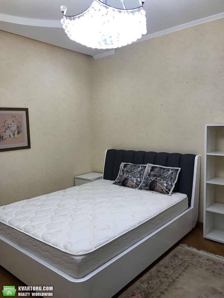 Rent out 3-room apartment. Киев,  Барбюса — photo 3