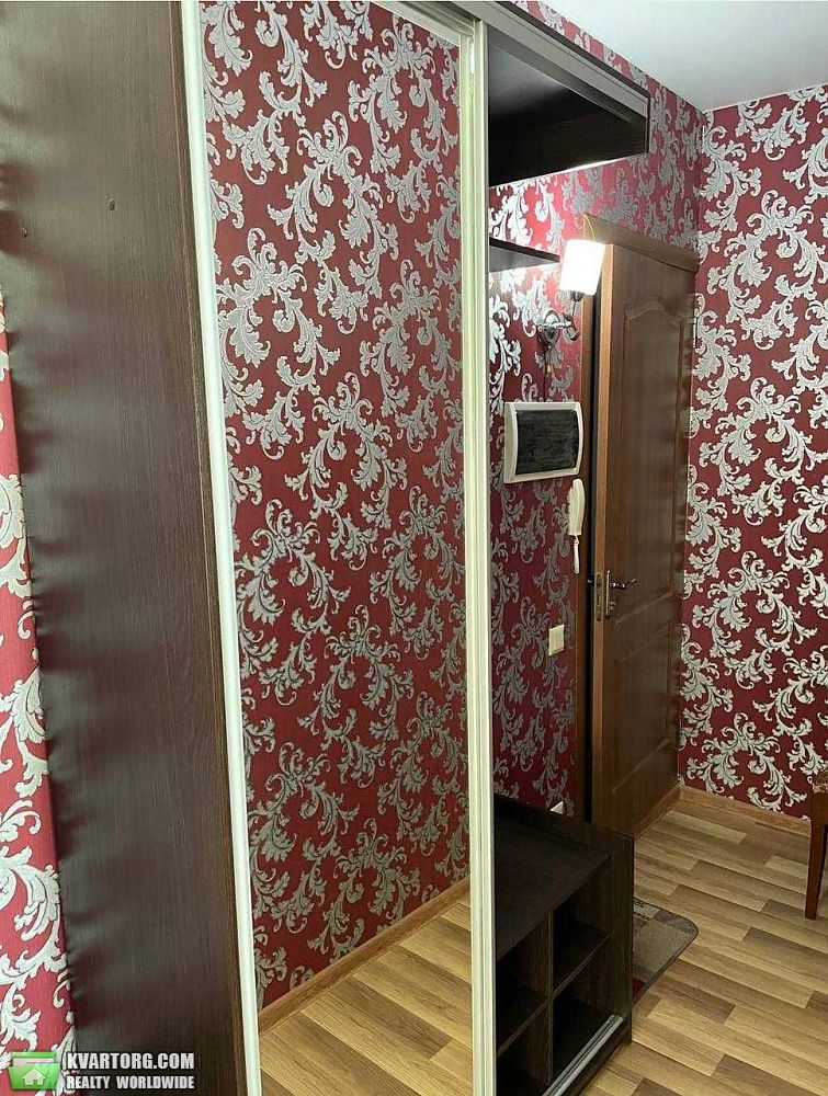 Rent out 1-room apartment. Киев, Повітряних сил — photo 6