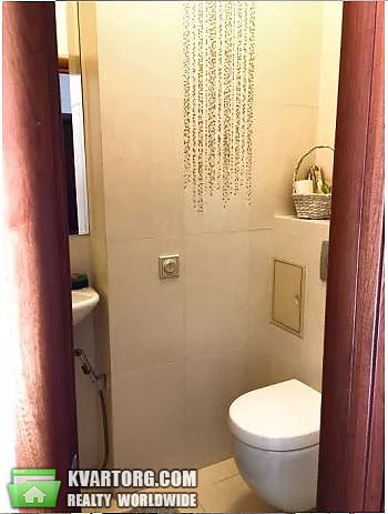 Rent out 2-room apartment. Киев,  Жилянская — photo 4