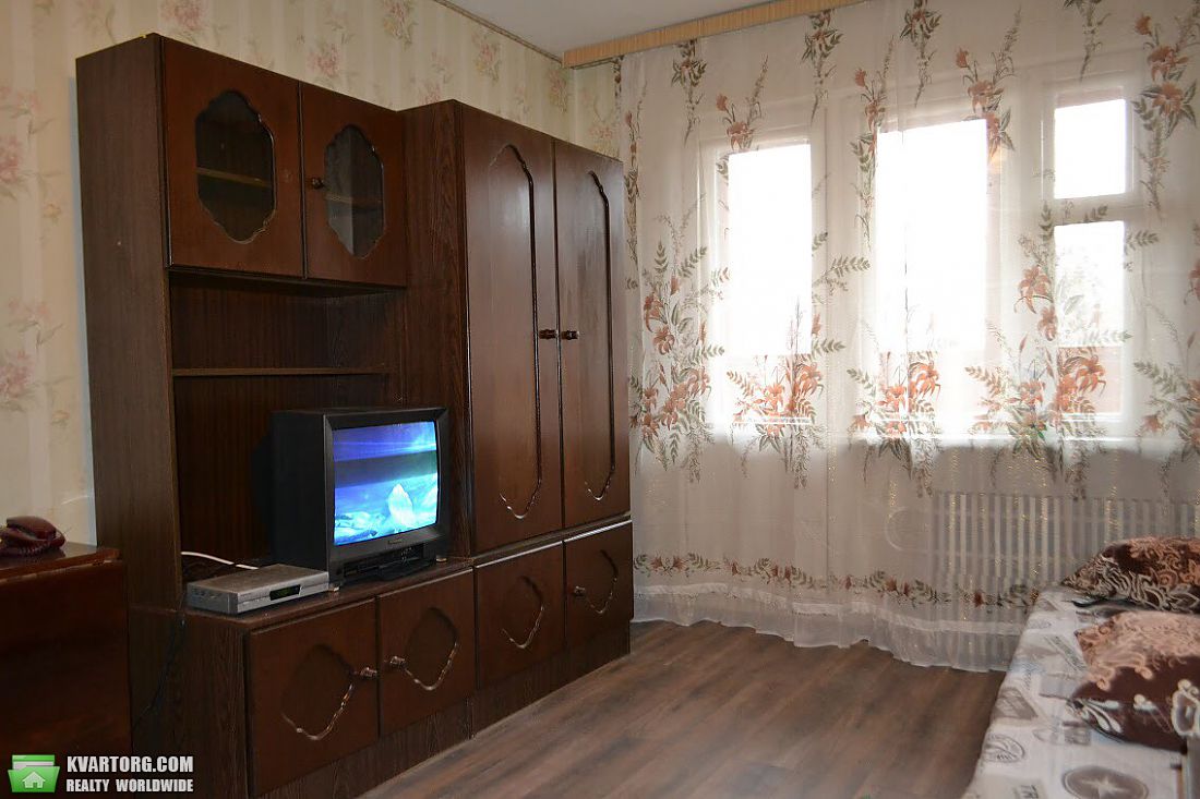 Rent out 1-room apartment. Киев, Академика Заболотного — photo 3