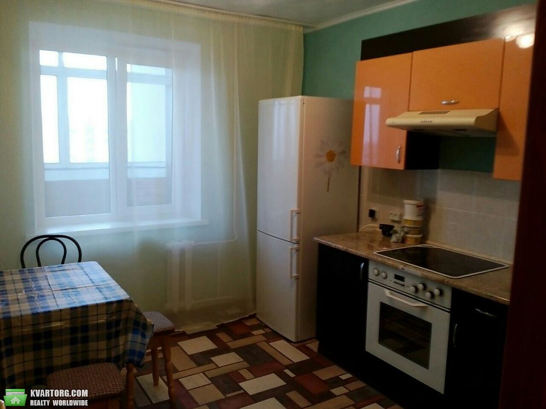Rent out 1-room apartment. Киев,  Святославская — photo 1