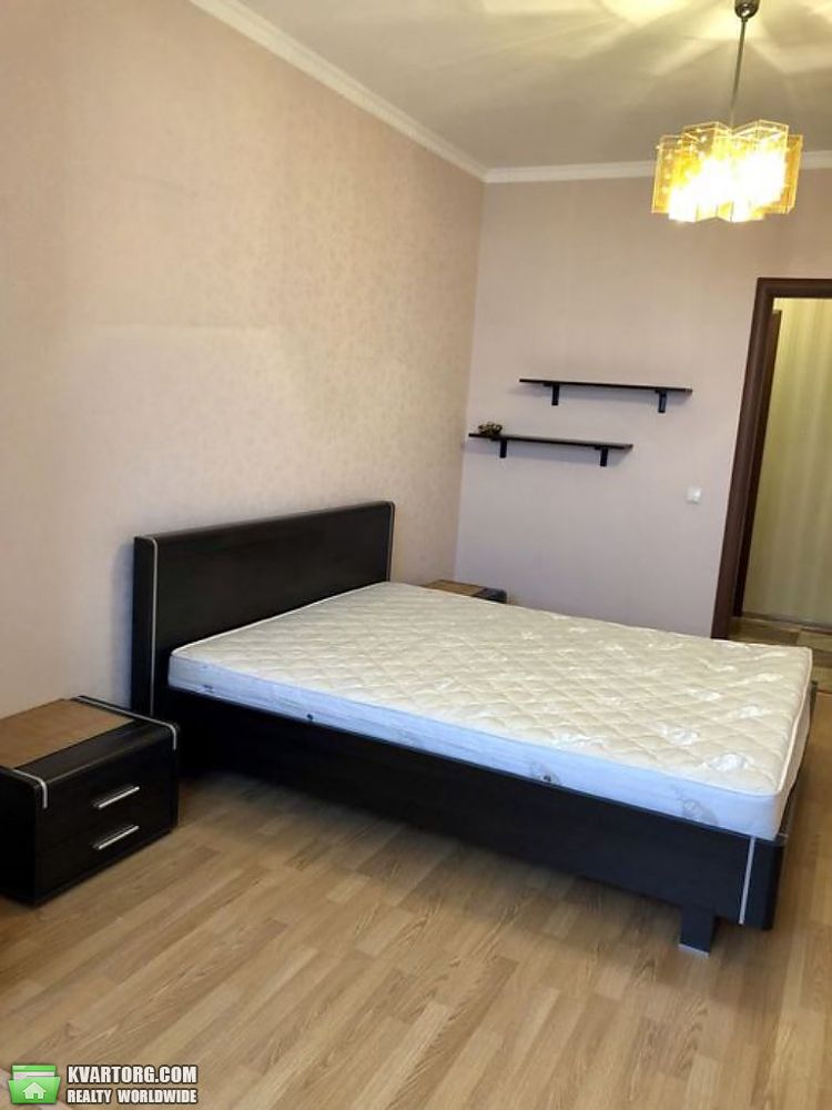 Rent out 2-room apartment. Киев,  Мишуги — photo 4