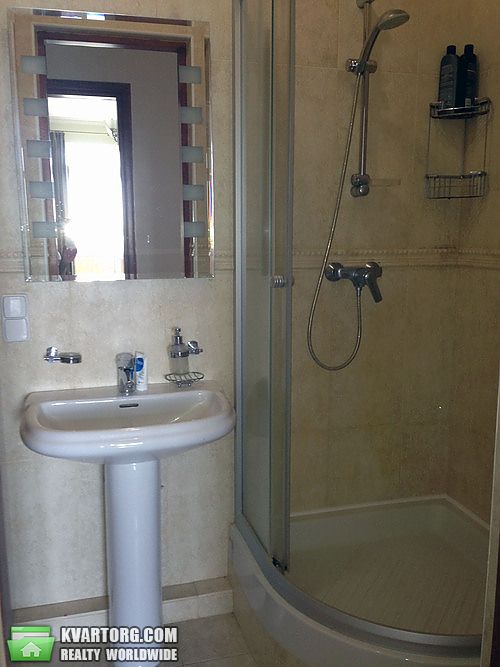 Rent out 3-room apartment. Киев,  Барбюса — photo 5