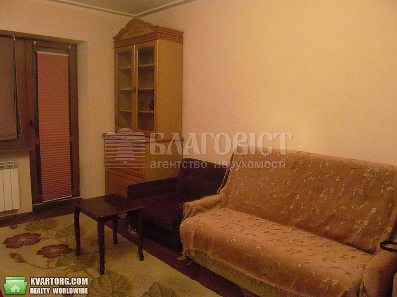 Rent out 3-room apartment. Киев,  Кустанайская — photo 1